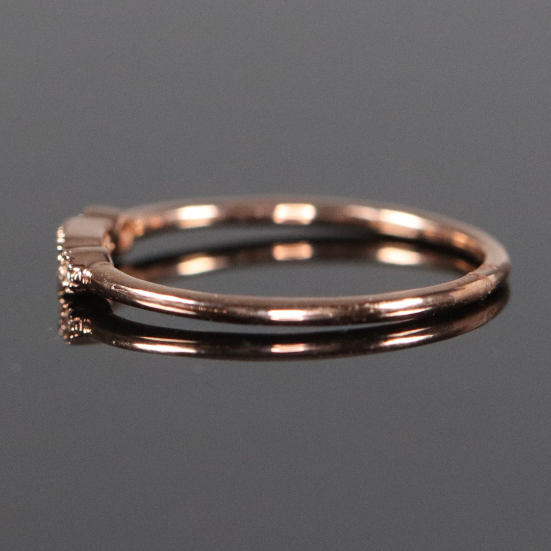 Dainty Diamond band in rose gold