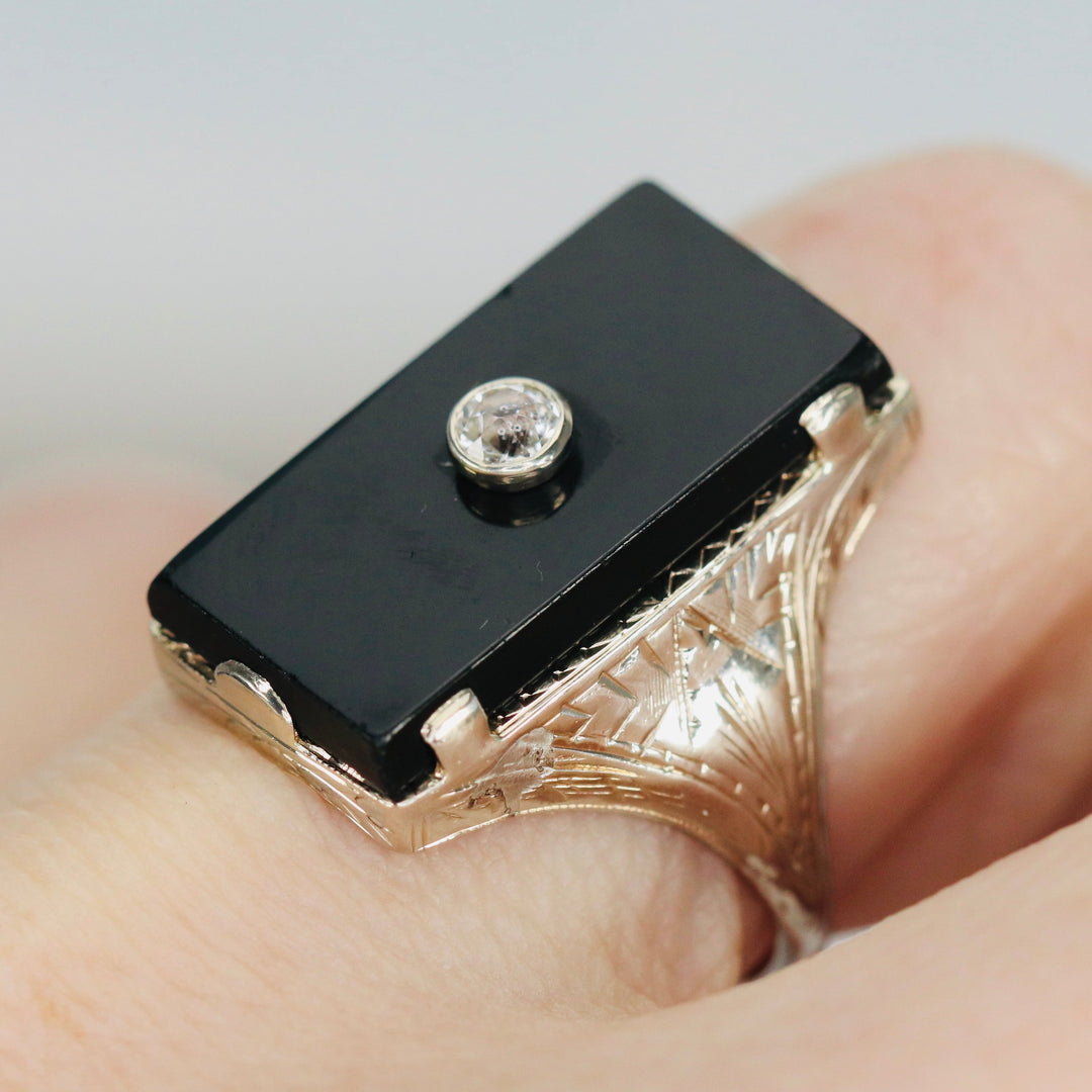 Large oblong onyx vintage ring in white gold