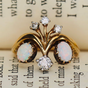 Vintage opal and Diamond ring in 14k yellow gold