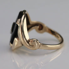 Load image into Gallery viewer, Oval onyx and diamond vintage ring in yellow gold from Manor Jewels