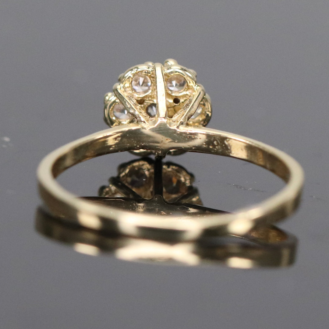 Vintage ring with diamonds in yellow gold from Manor Jewels