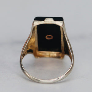 Large oblong onyx vintage ring in white gold