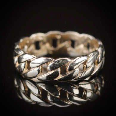 Cuban link band in yellow gold