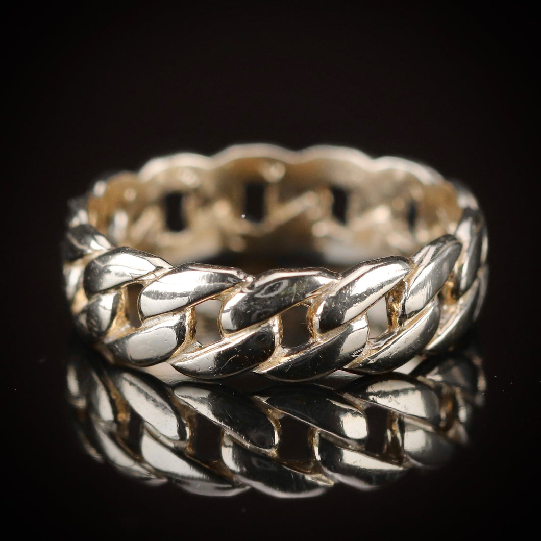 Cuban link band in yellow gold