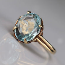 Load image into Gallery viewer, Vintage Aquamarine ring in yellow gold