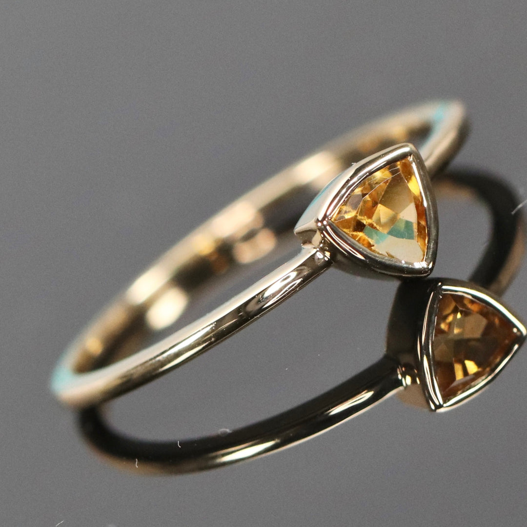 Citrine ring in yellow gold