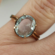 Load image into Gallery viewer, Vintage Aquamarine ring in yellow gold
