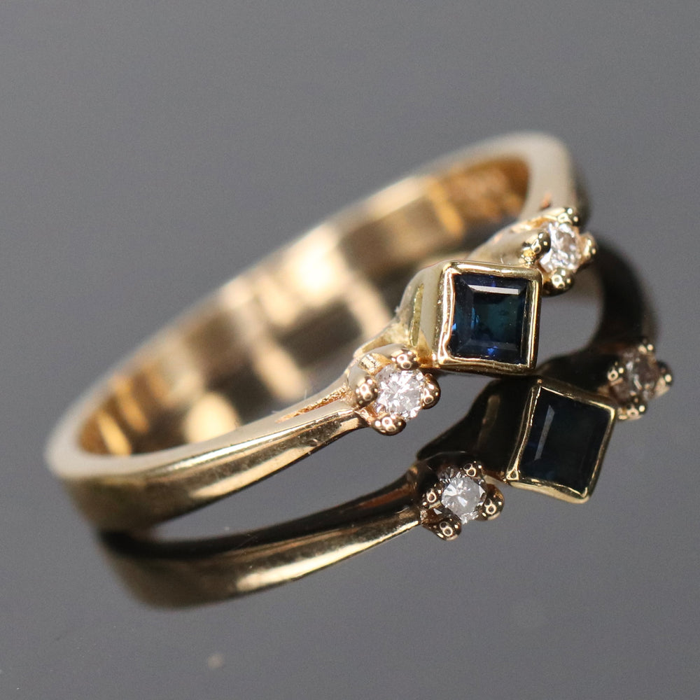 Vintage sapphire and diamond ring in 14k yellow gold from Manor Jewels