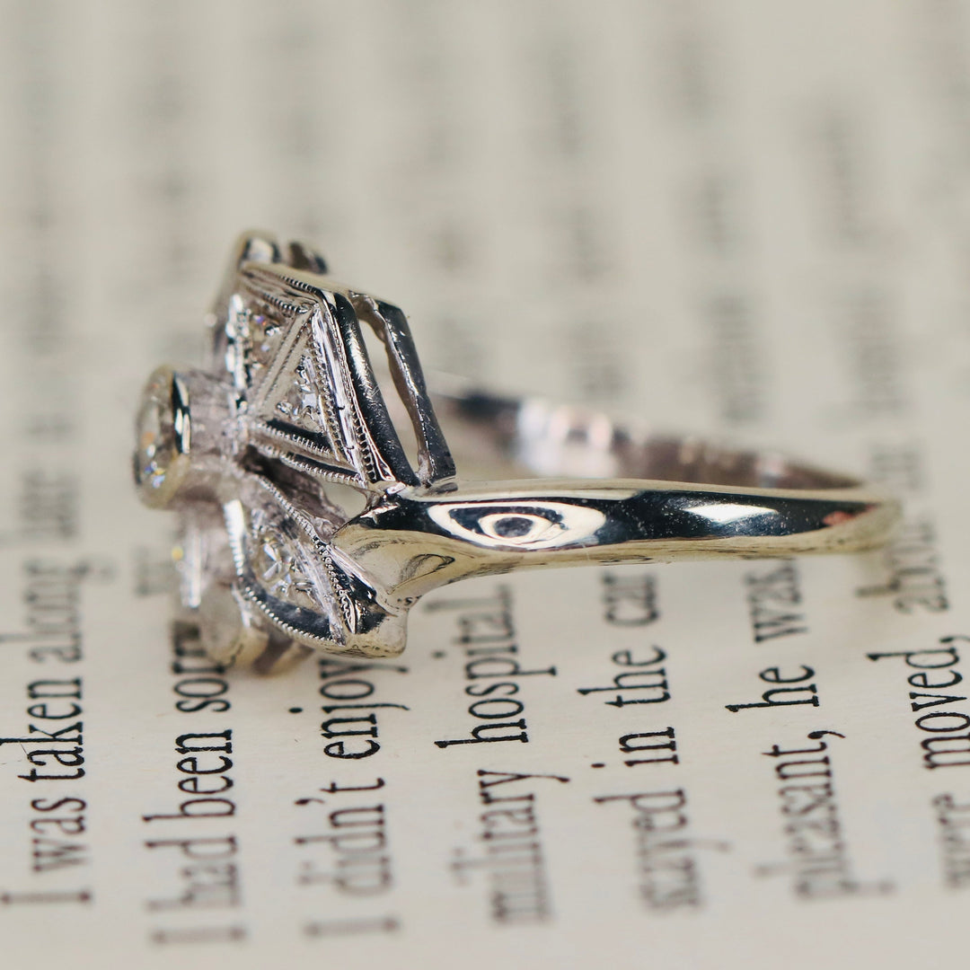 Vintage ring with diamonds in 14k white gold