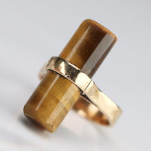 Load image into Gallery viewer, SPECIAL: Vintage tigers eye ring in yellow gold