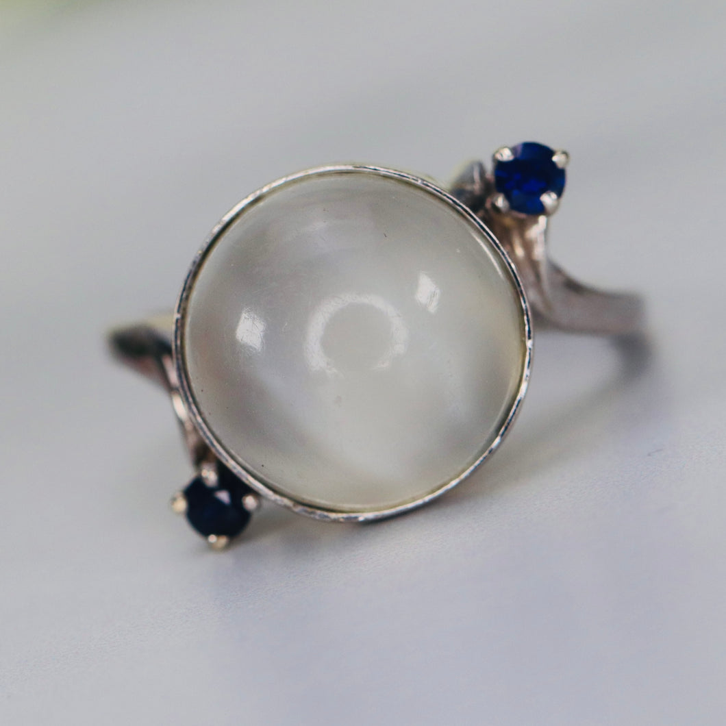 Vintage moonstone and sapphire ring in 14k white gold