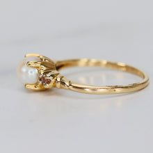 Load image into Gallery viewer, Vintage pearl and white topaz ring in yellow gold