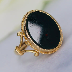 Bloodstone ring in yellow gold