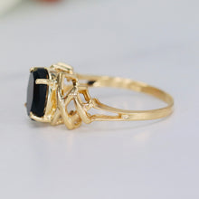 Load image into Gallery viewer, Vintage 14k yellow gold onyx ring