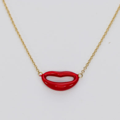 Red enamel lips  necklace in 14k yellow gold