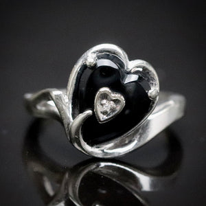 Vintage heart shaped onyx and diamond ring in white gold