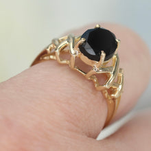 Load image into Gallery viewer, Vintage 14k yellow gold onyx ring