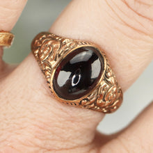 Load image into Gallery viewer, Antique garnet cabochon ring in rose gold