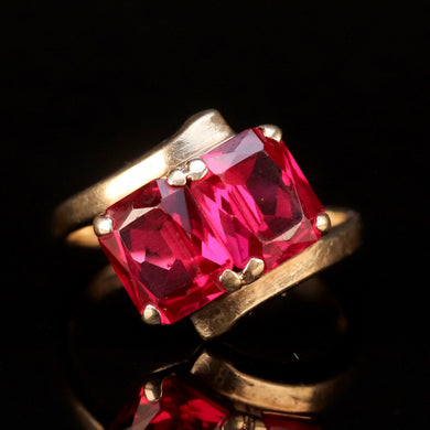 Vintage lab grown ruby toi et moi ring in yellow gold