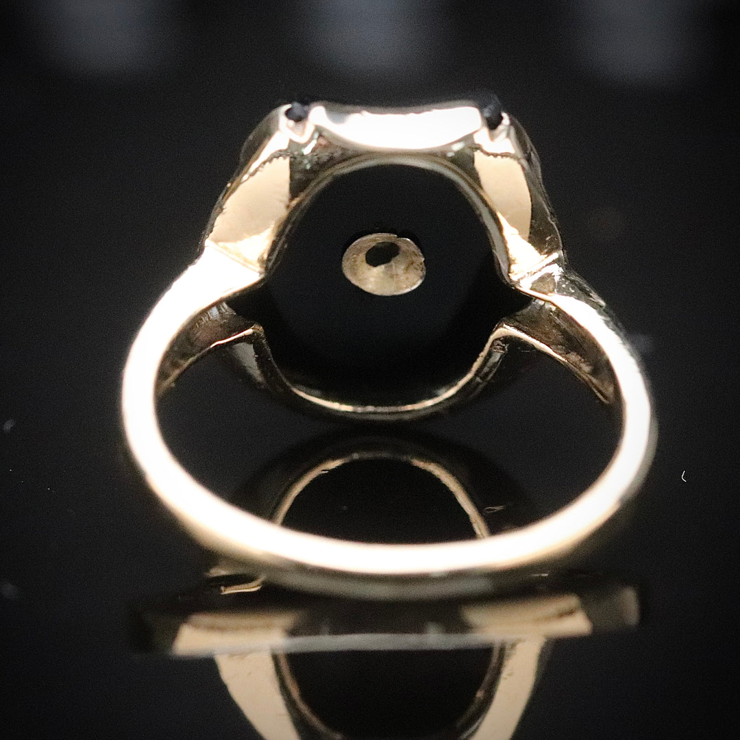 Vintage onyx horseshoe ring in yellow gold from Manor Jewels