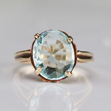 Load image into Gallery viewer, Vintage Aquamarine ring in yellow gold