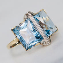 Load image into Gallery viewer, Vintage 2 stone blue synthetic spinel in yellow gold ring
