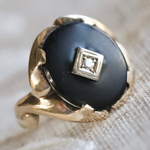 Oval onyx and diamond vintage ring in yellow gold from Manor Jewels
