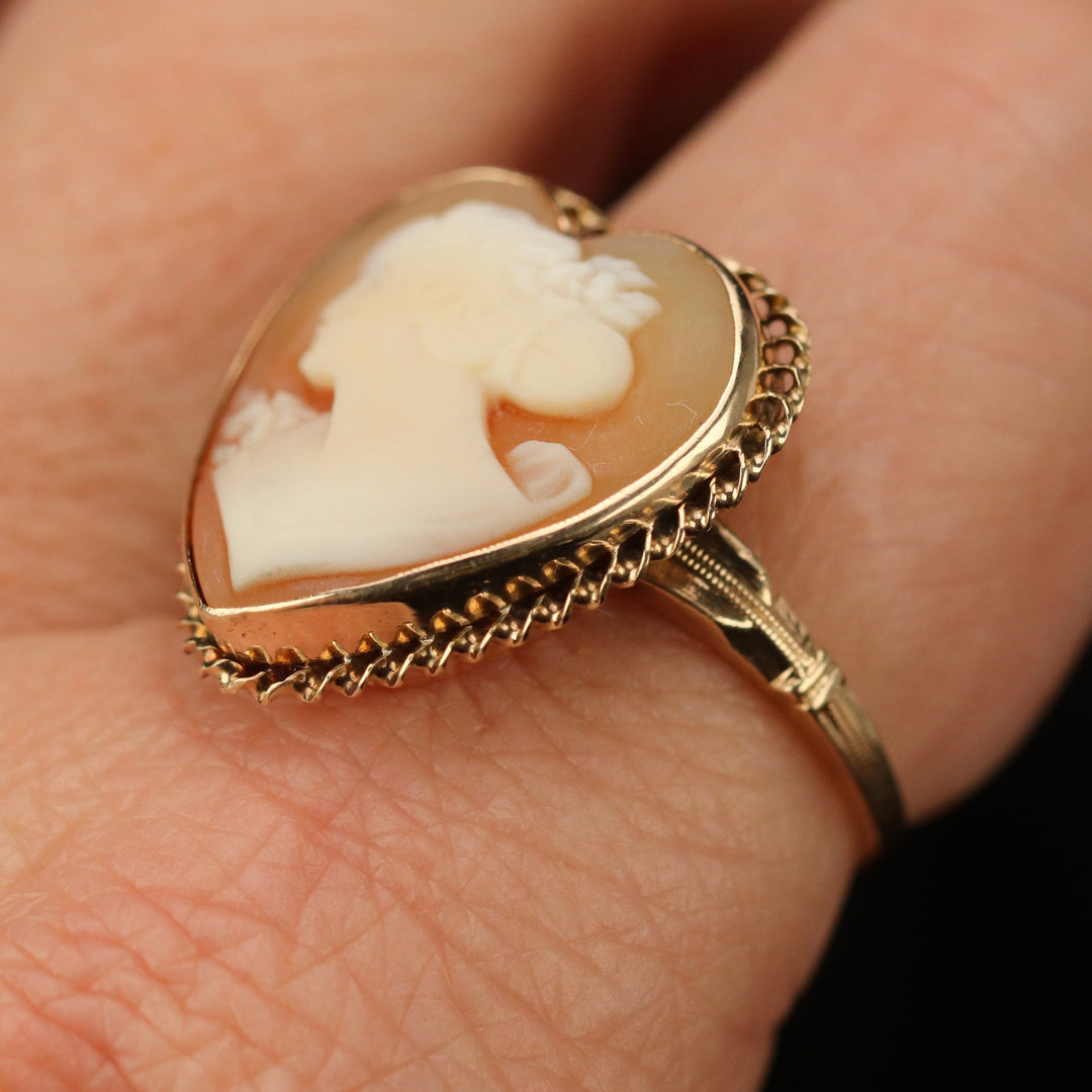 Vintage Huge heart shaped cameo ring in yellow gold