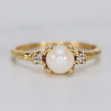 Vintage pearl and white topaz ring in yellow gold