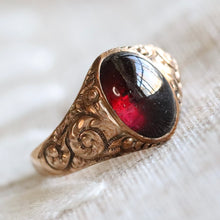 Load image into Gallery viewer, Antique garnet cabochon ring in rose gold