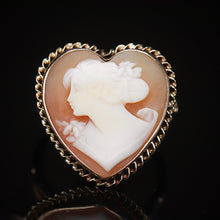 Load image into Gallery viewer, Vintage Huge heart shaped cameo ring in yellow gold - onyx sale