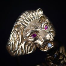 Load image into Gallery viewer, Lion’s head ring in yellow gold with rubies and diamond