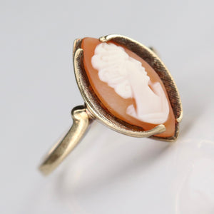 Vintage cameo ring in yellow gold - onyx sale