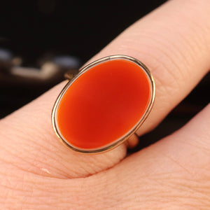 Vintage sardonyx ring in yellow gold