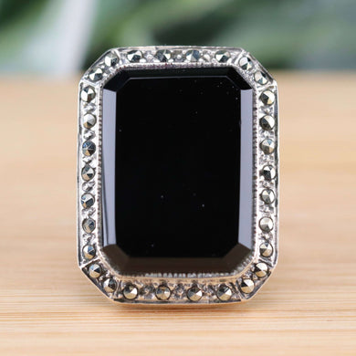 Heavy vintage onyx and marcasite ring in Sterling silver