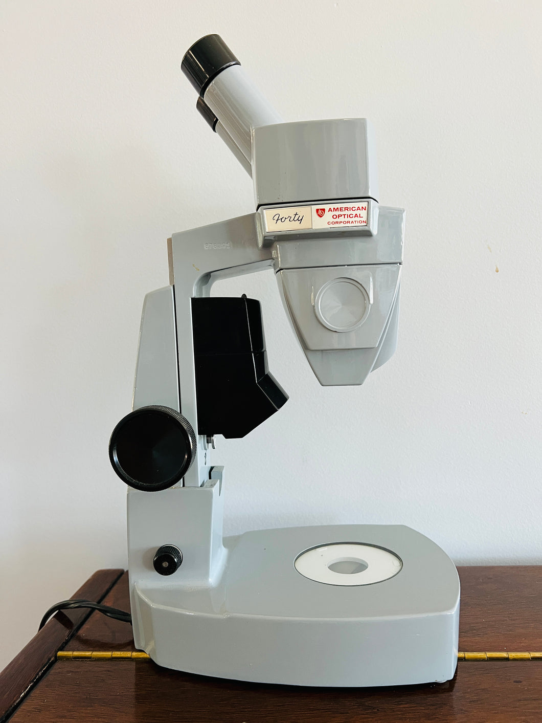 Vintage American Optical Forty Microscope
