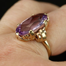 Load image into Gallery viewer, MEGA SALE!  Vintage oval Amethyst ring in yellow gold