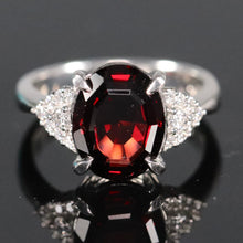 Load image into Gallery viewer, Estate garnet ring in platinum