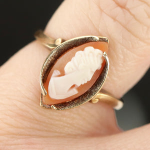Vintage cameo ring in yellow gold - onyx sale