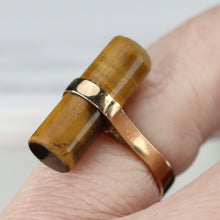 Load image into Gallery viewer, SPECIAL: Vintage tigers eye ring in yellow gold