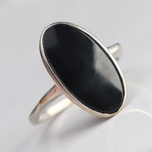 Load image into Gallery viewer, Oval black onyx vintage gold ring in 10k white gold