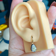 Load image into Gallery viewer, Lab Grown 4ctw E-F/VS Diamond pear shaped drops in 14k yellow gold