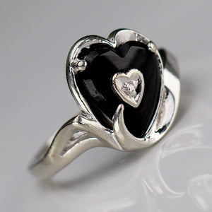 Vintage Heart shaped onyx and diamond ring in white gold