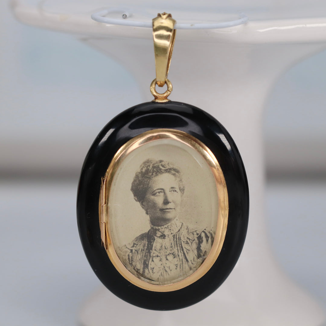 Vintage antique onyx pendant jewelry