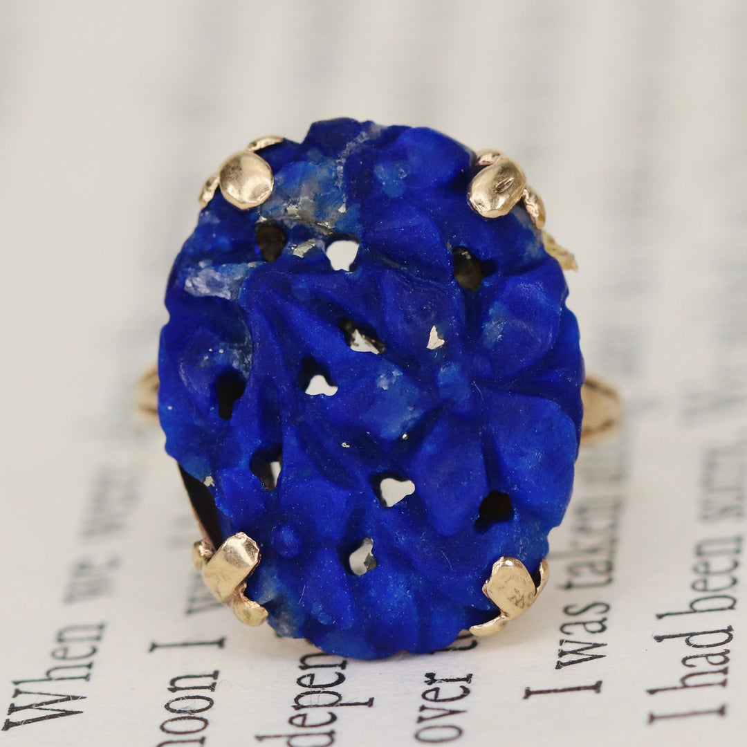 Vintage ring with carved lapis in yellow gold from Manor Jewels