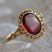 Load image into Gallery viewer, Vintage red paste ring in yellow gold