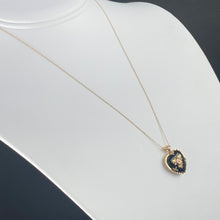 Load image into Gallery viewer, Vintage onyx heart shaped necklace in tri-tone gold