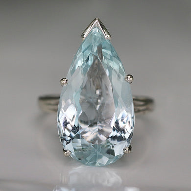Spectacular vintage 11.60ct pear shape blue topaz ring in 14k white gold