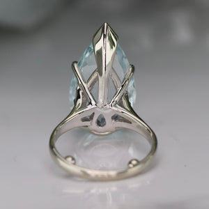 Spectacular vintage 11.60ct pear shape blue topaz ring in 14k white gold