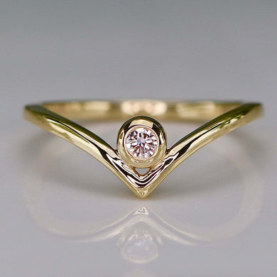 Lab grown diamond chevron in 14k yellow gold